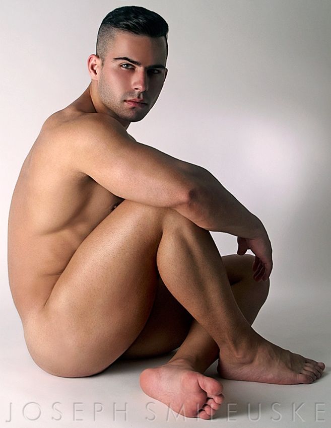 Hunk Roman Dawidoff