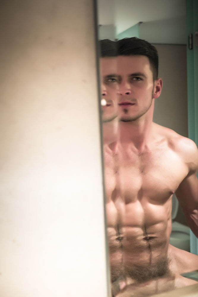 Reflection of Paddy O'Brian in a mirror